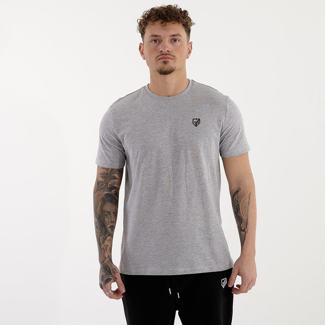Front view of a man wearing a organic t-shirt in heather grey